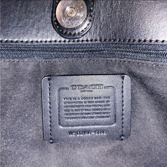 Coach Signature City Tote in Costed Canvas with Army Green leather Trim - Picture 6 of 7